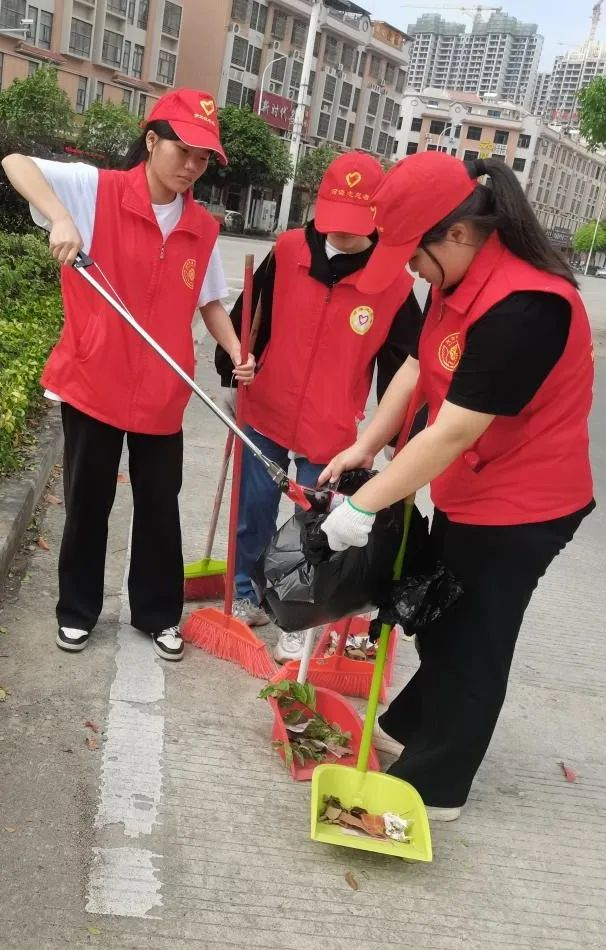 踐行雷鋒精神 志愿青春放光彩——我校開展2023年“學雷鋒”主題系列實踐活動(圖3)